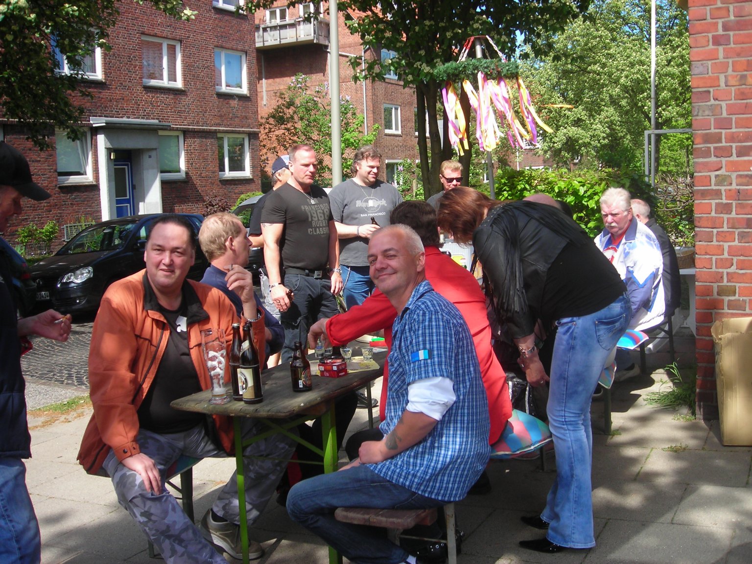 Maifaier party in full swing outside the “Narzissen Eck”