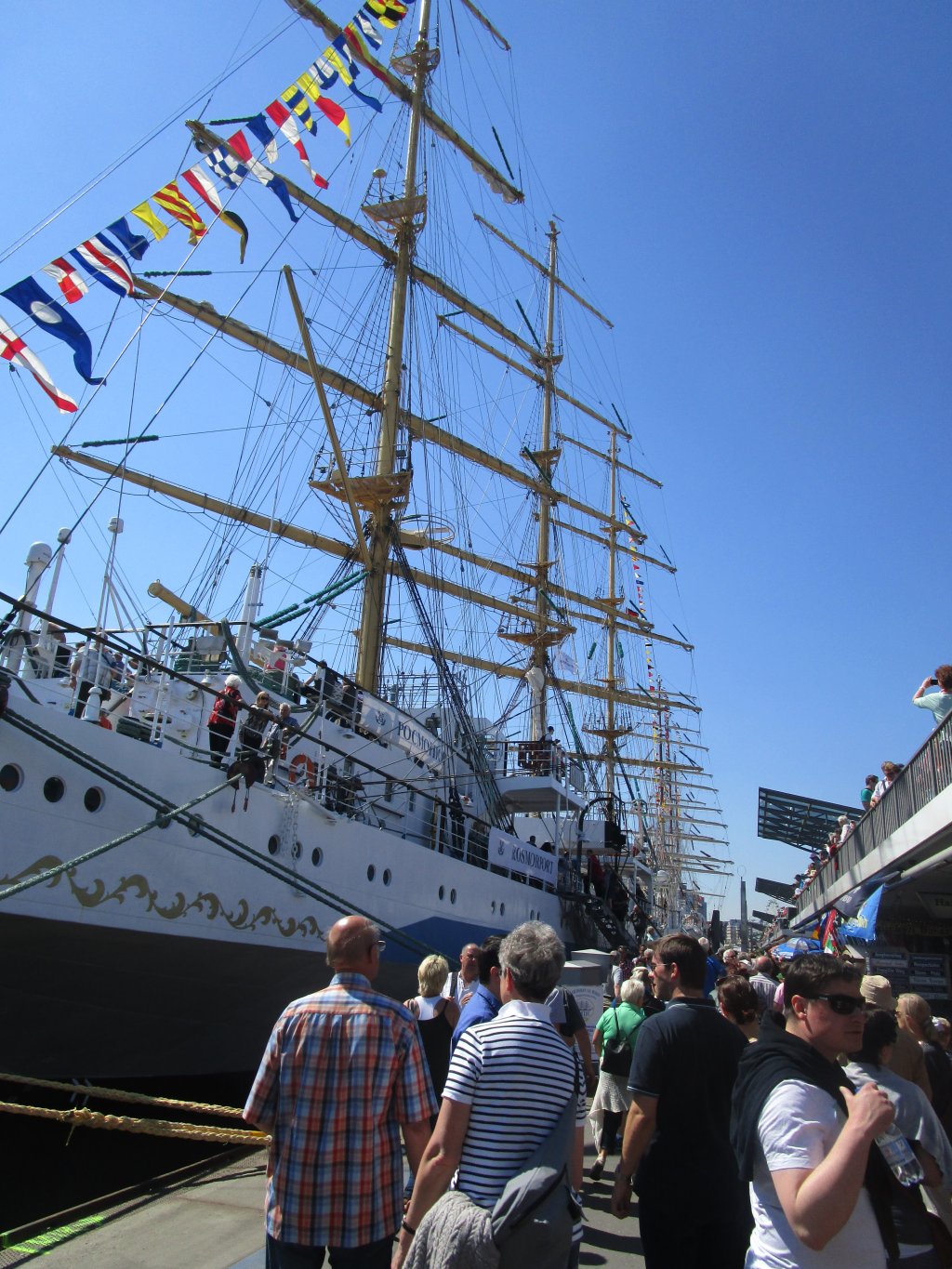 The Hafengeburtstag attracts thousands of people every year